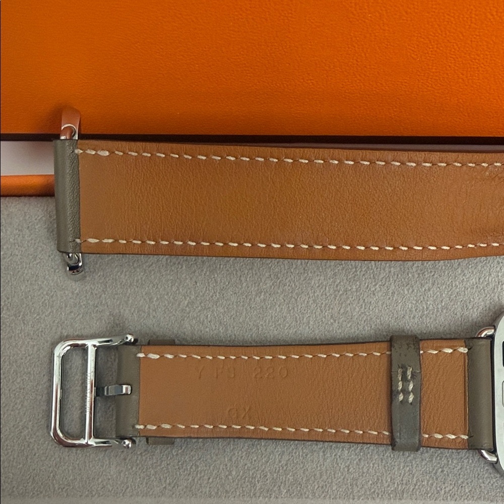Hermes Double Tour Leather Watch Band in Taupe - Picture 3 of 15
